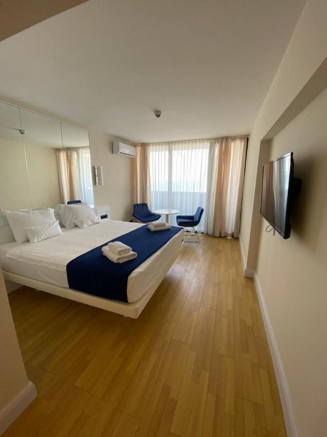 Orbi City Land Apartment Batumi Bagian luar foto