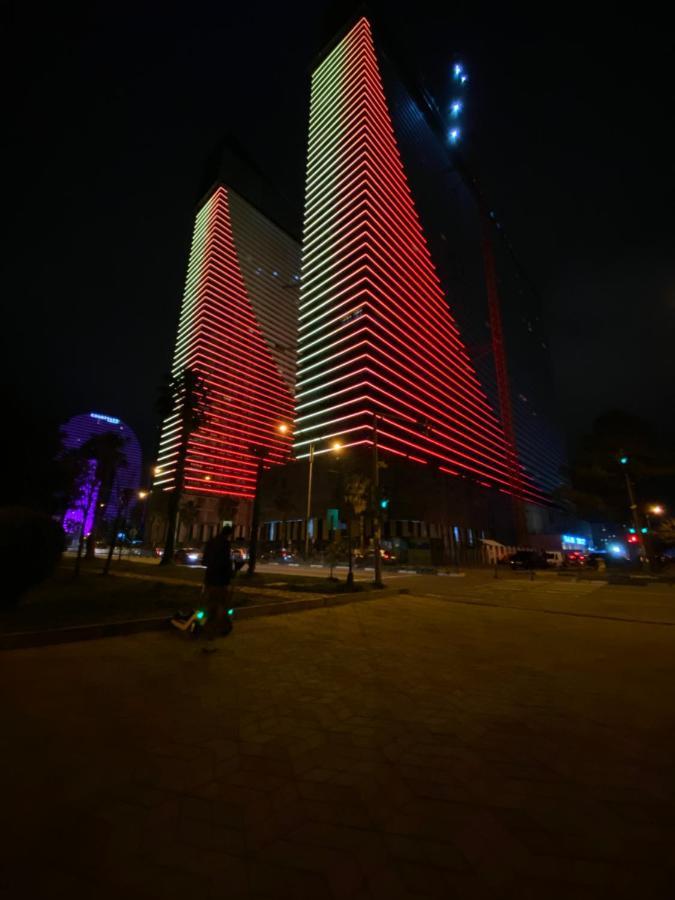 Orbi City Land Apartment Batumi Bagian luar foto