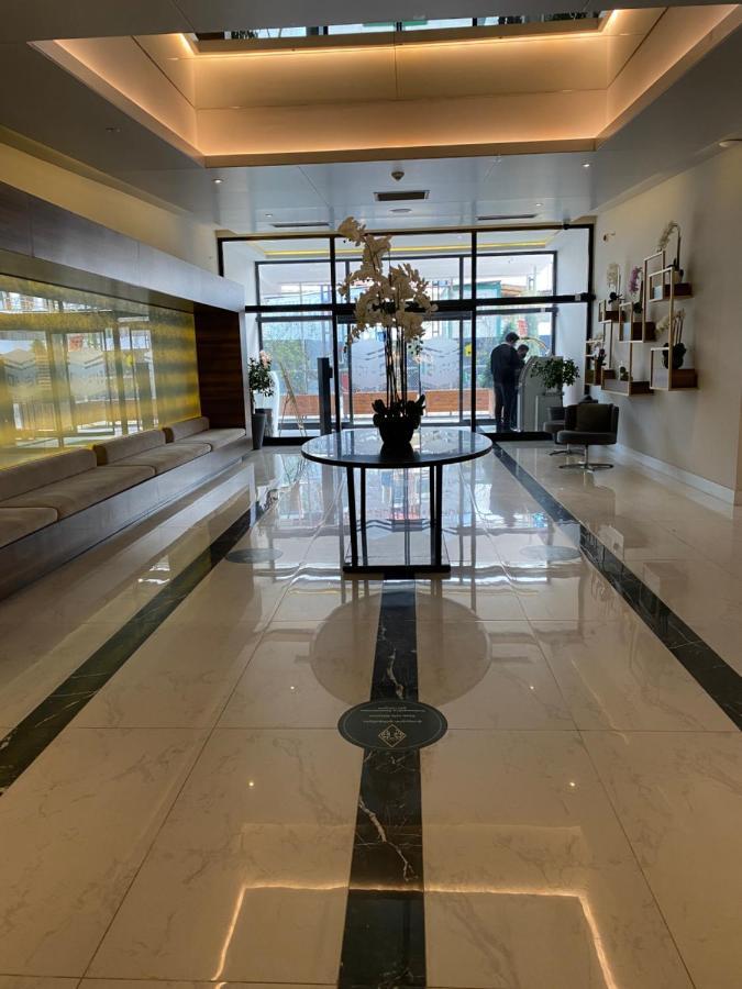 Orbi City Land Apartment Batumi Bagian luar foto
