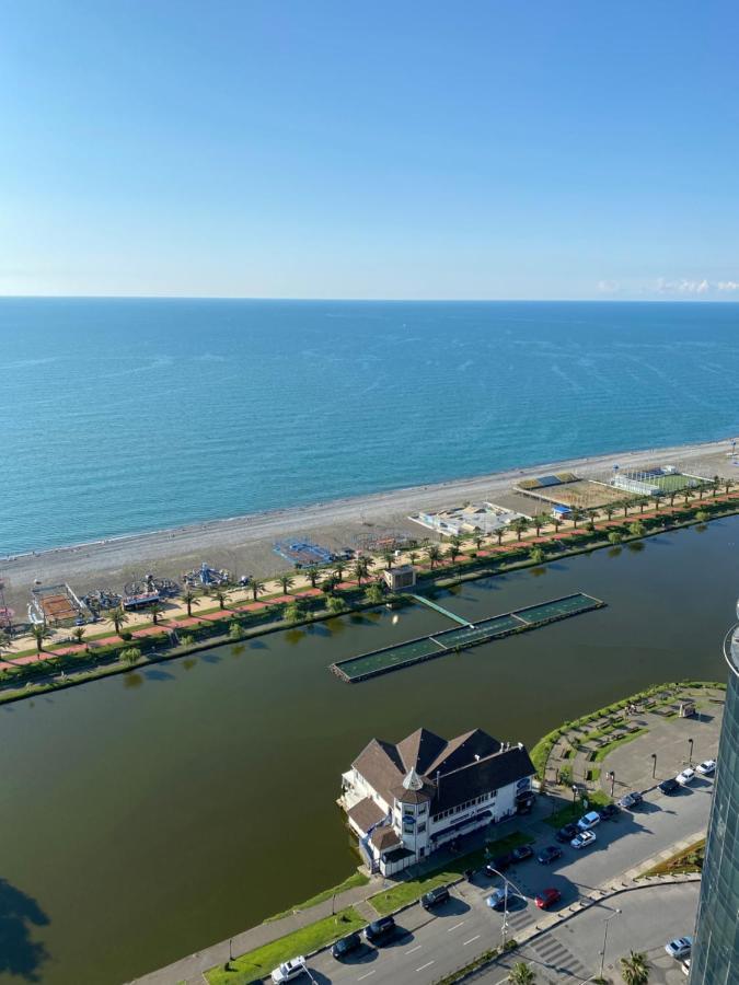 Orbi City Land Apartment Batumi Bagian luar foto