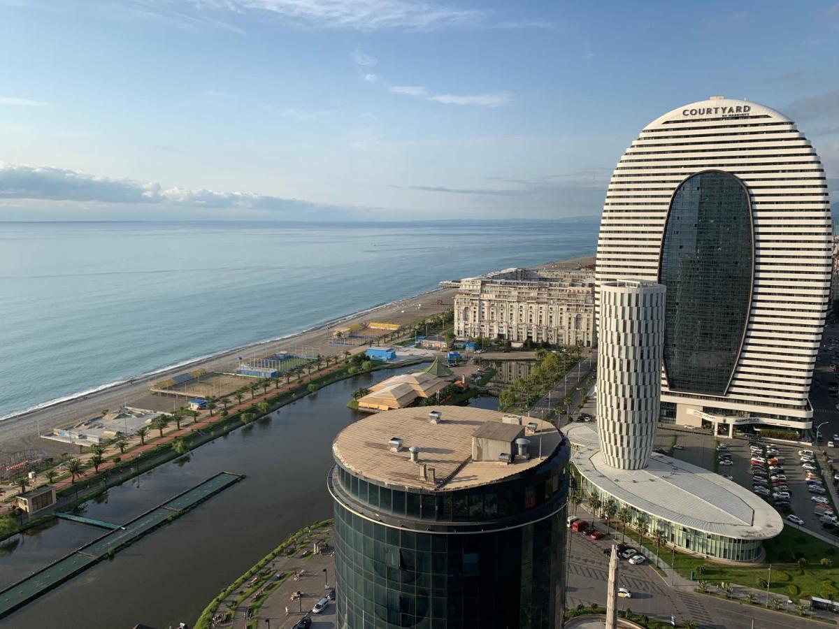Orbi City Land Apartment Batumi Bagian luar foto
