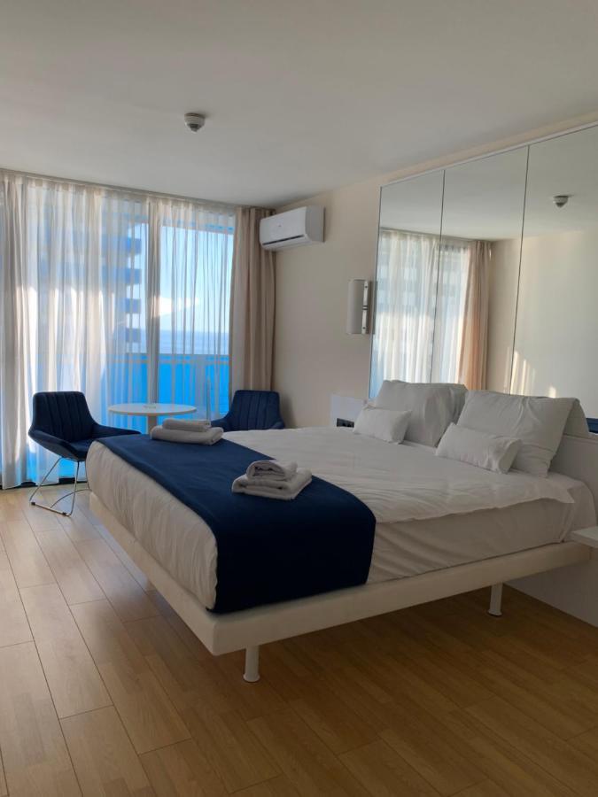 Orbi City Land Apartment Batumi Bagian luar foto
