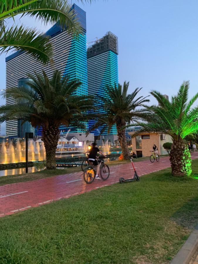 Orbi City Land Apartment Batumi Bagian luar foto
