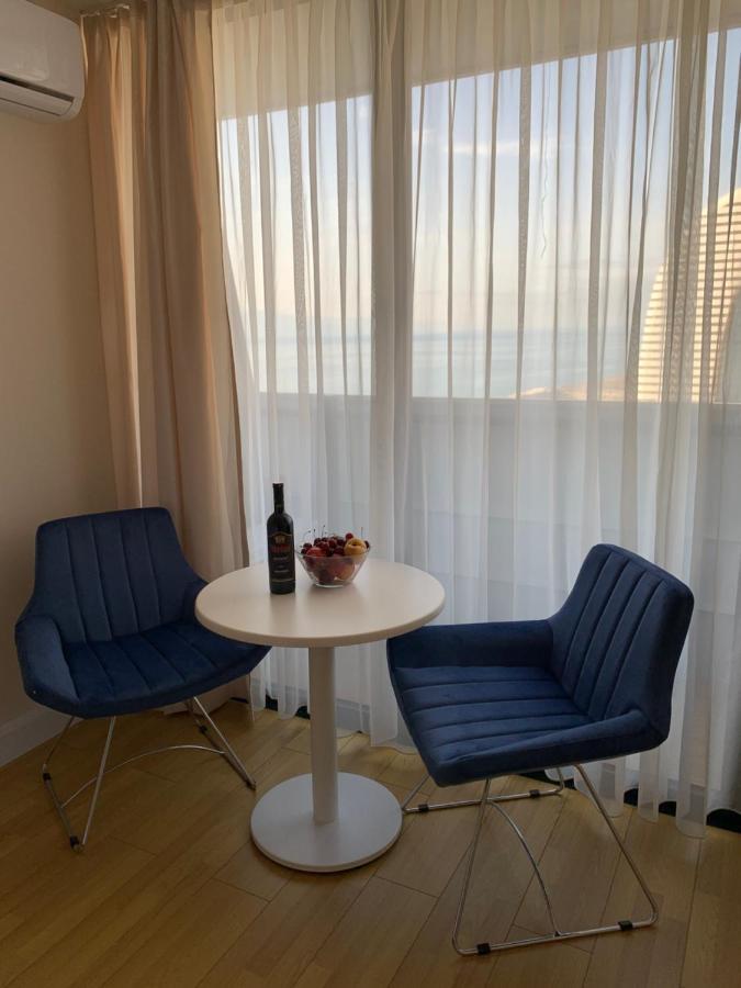 Orbi City Land Apartment Batumi Bagian luar foto